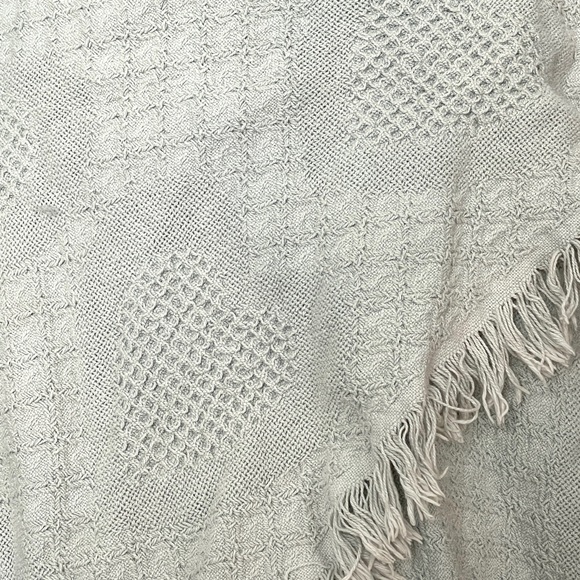 Shawl Throw Blanket vintage light sage green heart pattern - Picture 3 of 5